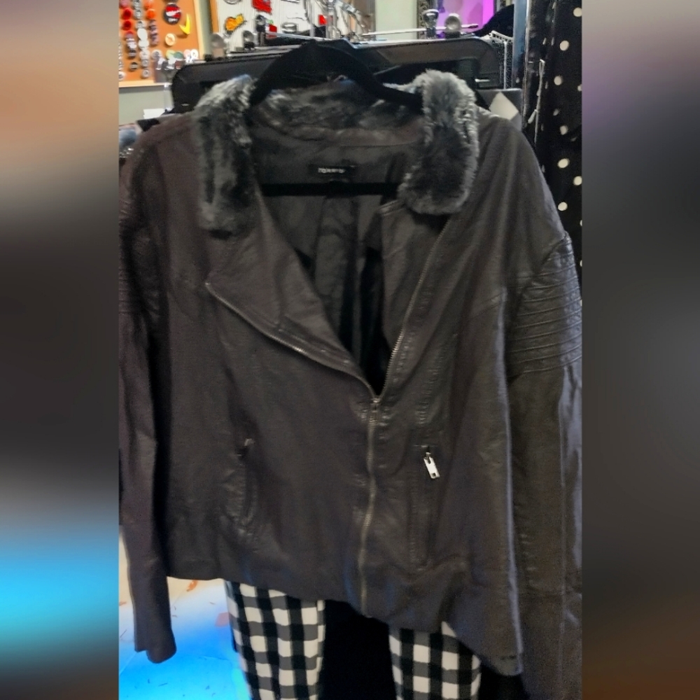 torrid sz 4